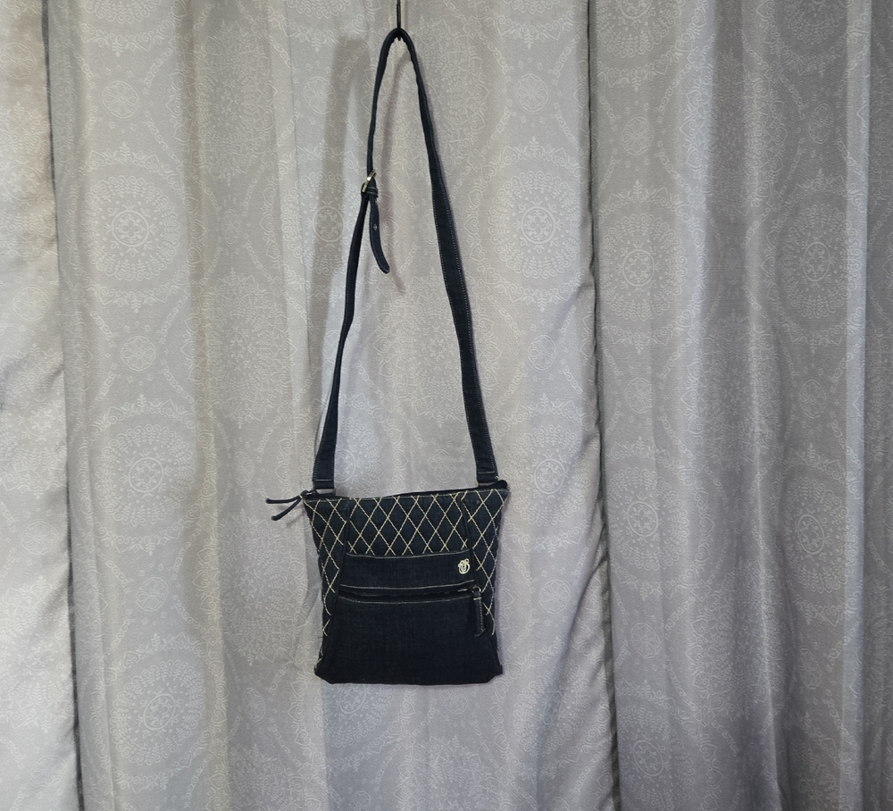 Elegant Black Quilted Crossbody Bag